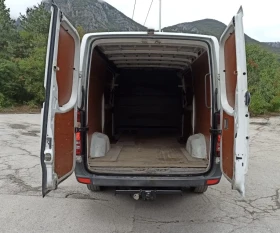 Mercedes-Benz Sprinter 318 3.0L V6 / 180hp / NAVI / Rev. Camera  | Mobile.bg    7