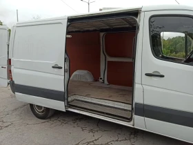 Mercedes-Benz Sprinter 318 3.0L V6 / 180hp / NAVI / Rev. Camera  | Mobile.bg    8