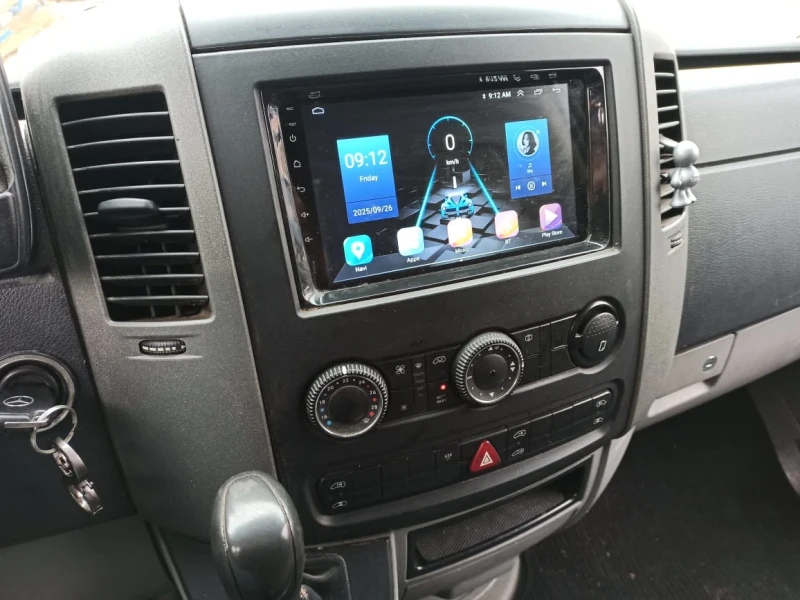 Mercedes-Benz Sprinter 318 3.0L V6 / 180hp / NAVI / Rev. Camera / Clima, снимка 12 - Бусове и автобуси - 52645507