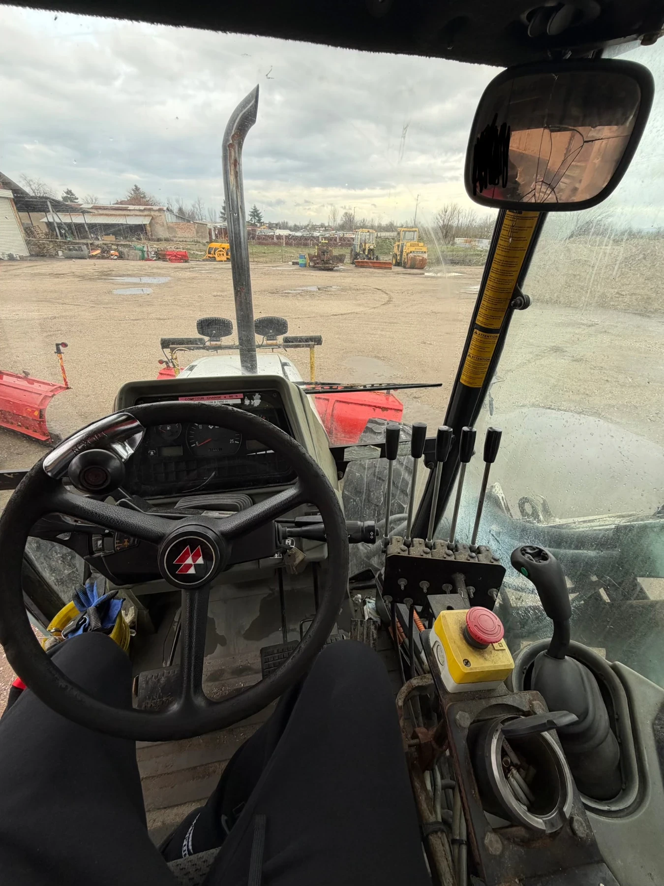 Трактор Massey  - изображение 4