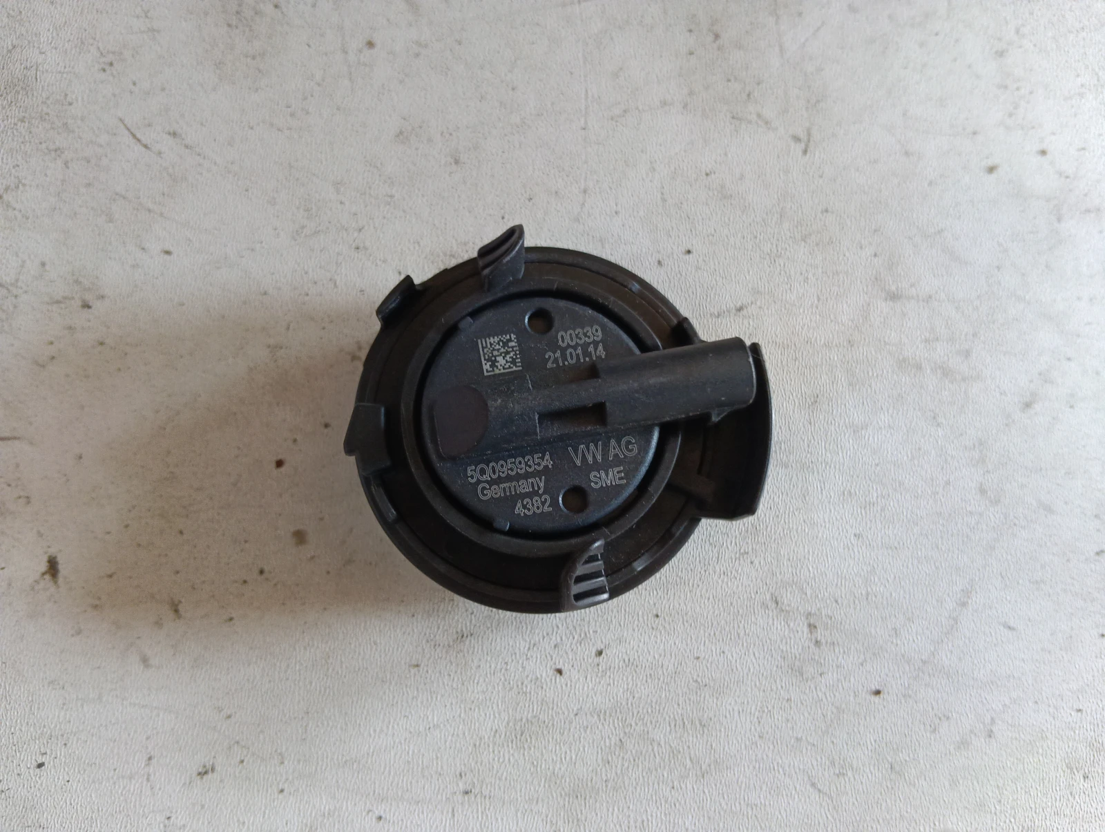 датчик 5Q0959354 Audi A3