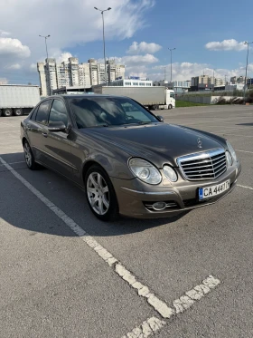 Mercedes-Benz E 220, снимка 8