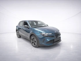 Alfa Romeo Junior 51 kWh LED Keyless, снимка 1