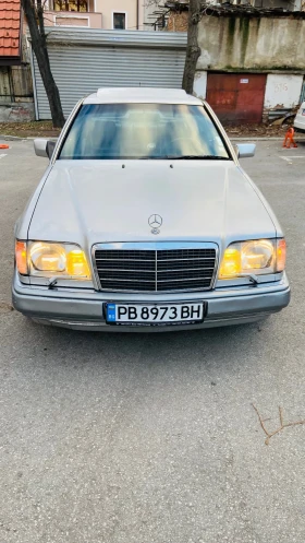 Mercedes-Benz E 200, снимка 2