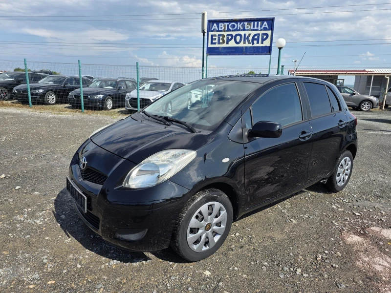Toyota Yaris 1.0 VVT-i, снимка 1 - Автомобили и джипове - 39181552