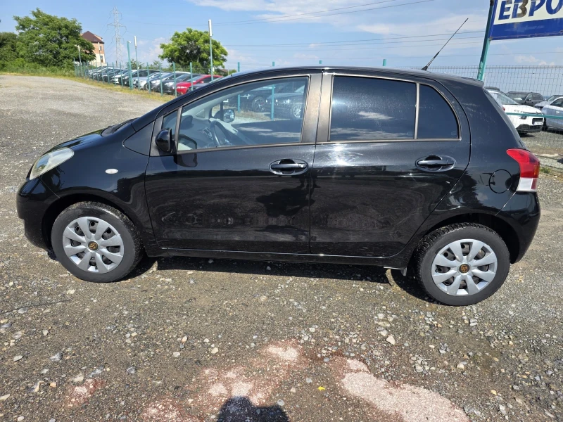 Toyota Yaris 1.0 VVT-i, снимка 7 - Автомобили и джипове - 39181552