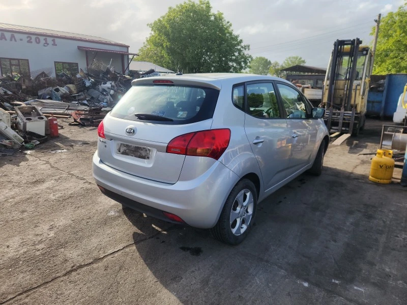 Kia Venga 1.4i, снимка 5 - Автомобили и джипове - 45437596