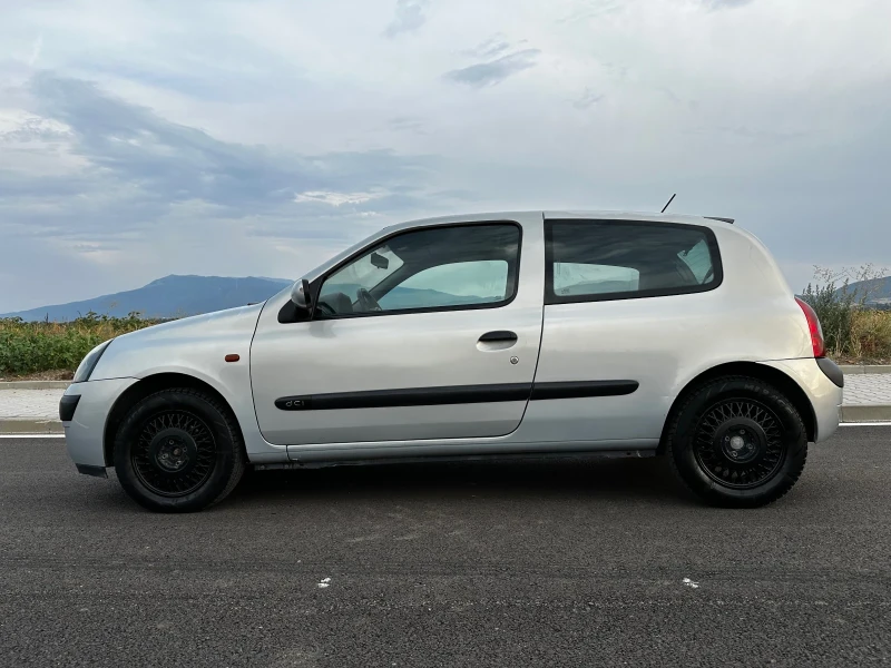 Renault Clio 1.5 dci, снимка 2 - Автомобили и джипове - 46939395