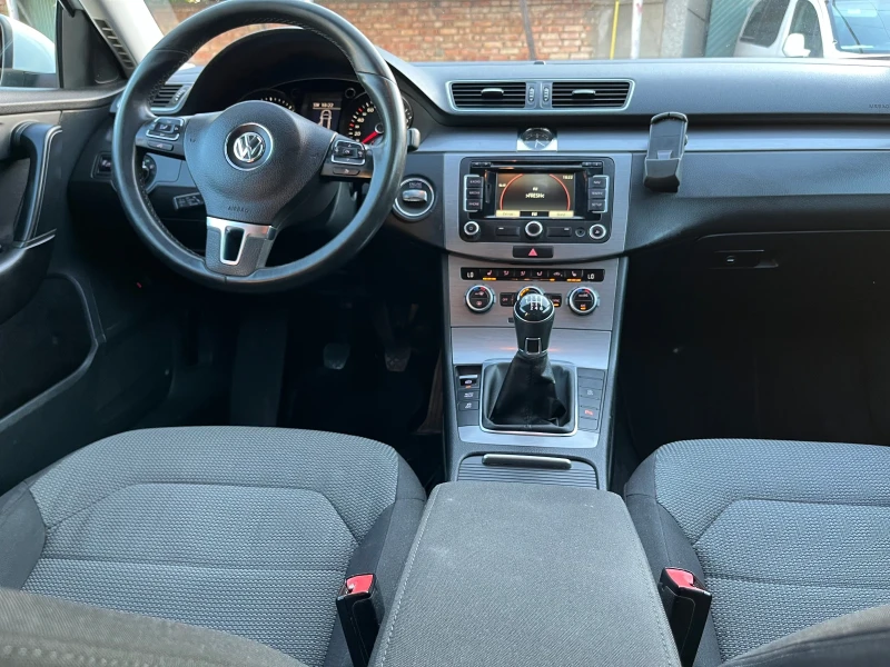 VW Passat 2.0-Navi-Xenon, снимка 12 - Автомобили и джипове - 47457433