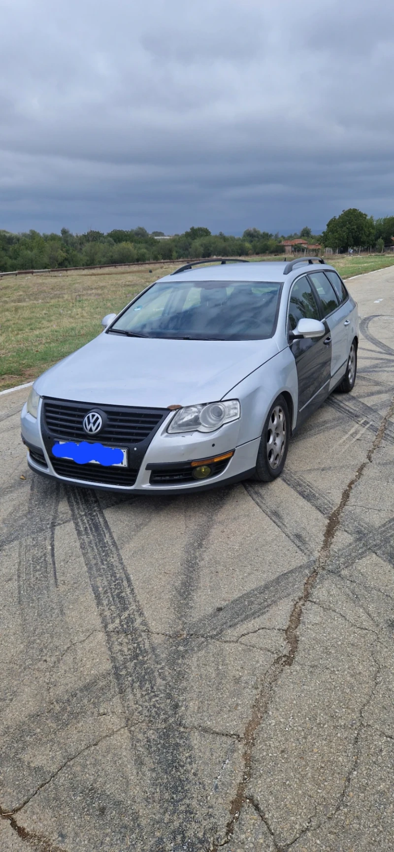 VW Passat, снимка 2 - Автомобили и джипове - 47483619