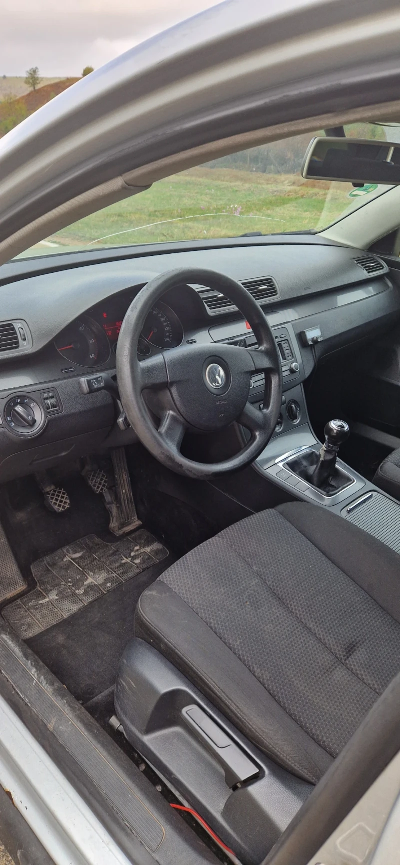 VW Passat, снимка 6 - Автомобили и джипове - 47483619