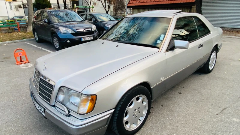 Mercedes-Benz E 200, снимка 11 - Автомобили и джипове - 48383740