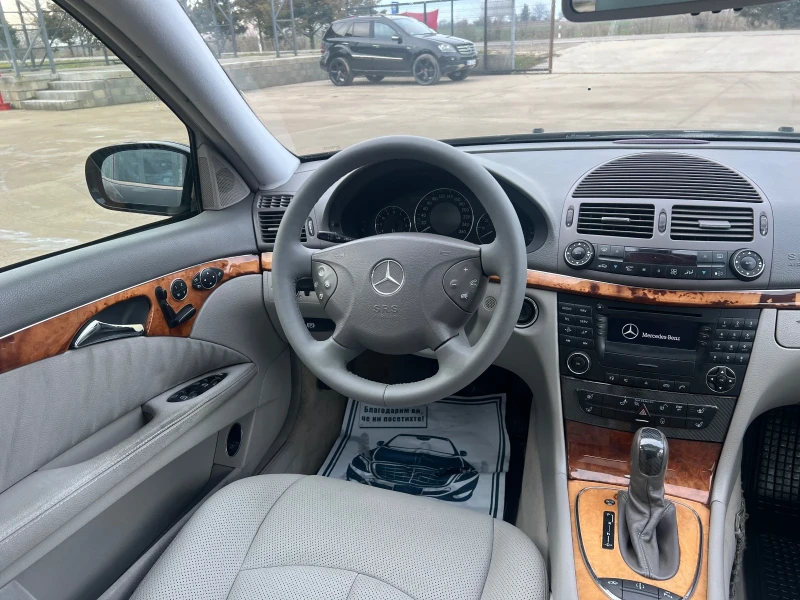 Mercedes-Benz E 320 E320, снимка 11 - Автомобили и джипове - 48590011