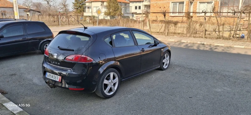 Seat Leon БЕНЗИН , снимка 4 - Автомобили и джипове - 49008322