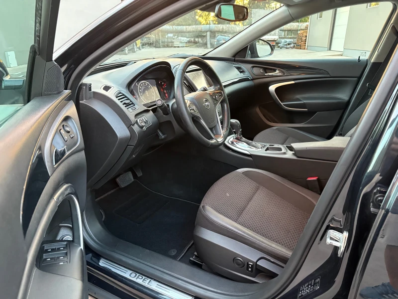 Opel Insignia 170hp 2.0 diesel Euro 6 Automatic Cosmo, снимка 13 - Автомобили и джипове - 51489537