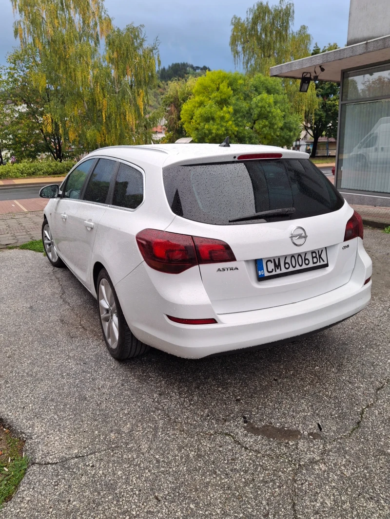 Opel Astra 1.7 cdti, снимка 3 - Автомобили и джипове - 52346934