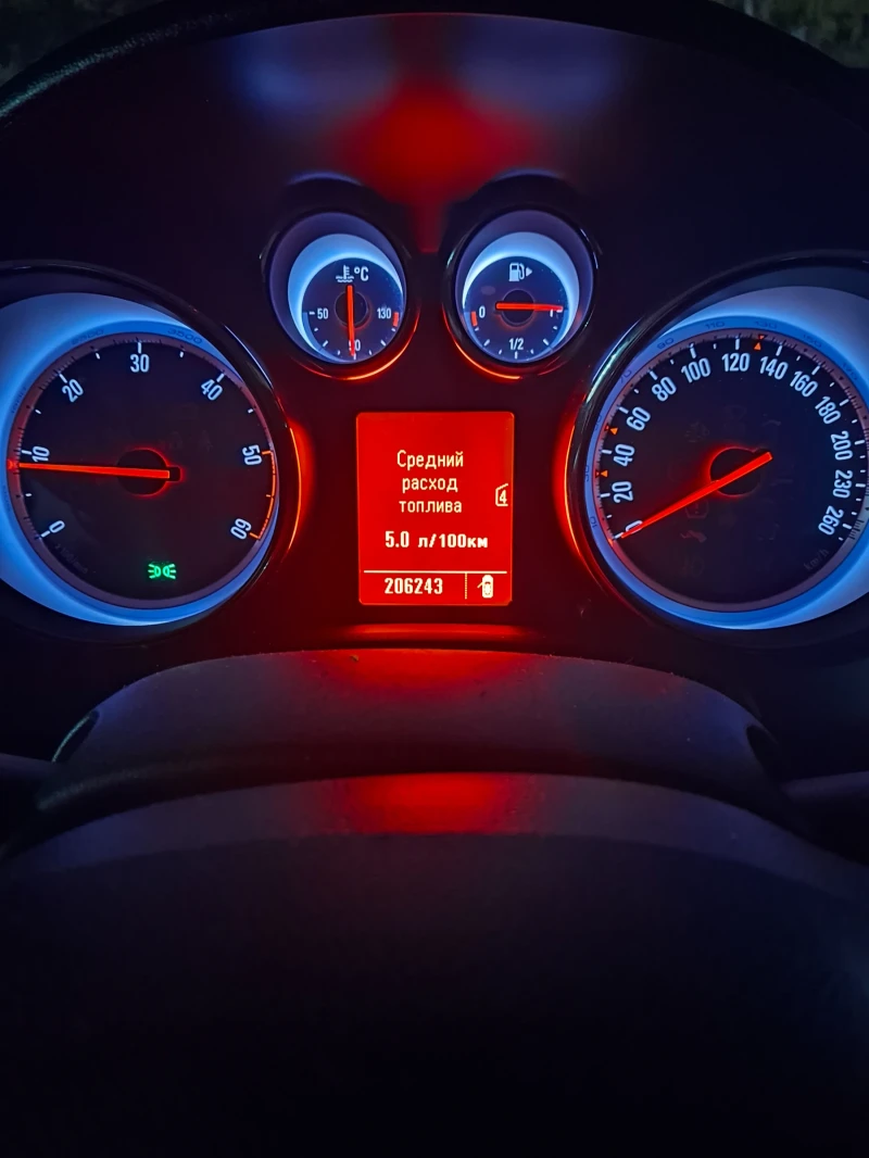 Opel Astra 1.7 cdti, снимка 11 - Автомобили и джипове - 52346934