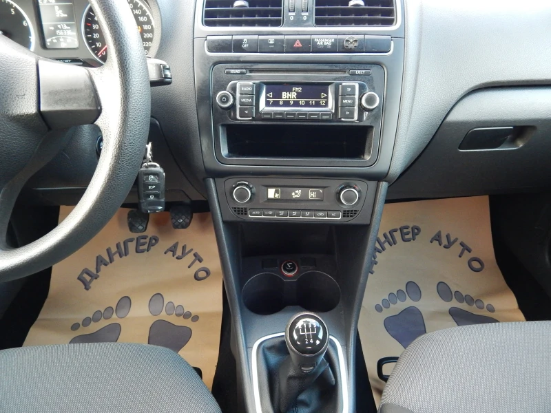 VW Polo 1.4i* КАТО НОВА* , снимка 12 - Автомобили и джипове - 52281079