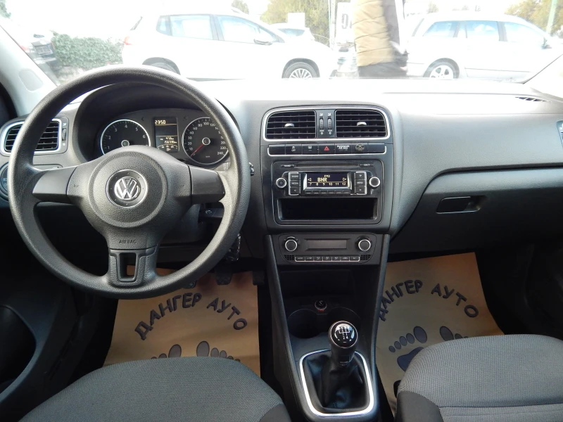 VW Polo 1.4i* КАТО НОВА* , снимка 11 - Автомобили и джипове - 52281079
