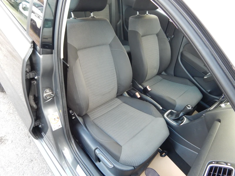 VW Polo 1.4i* КАТО НОВА* , снимка 17 - Автомобили и джипове - 52281079