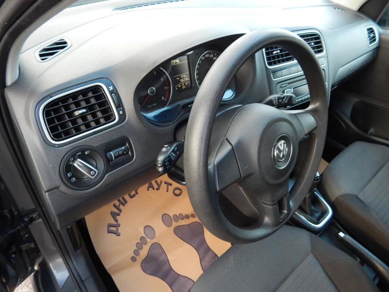 VW Polo 1.4i* КАТО НОВА* , снимка 10 - Автомобили и джипове - 52281079