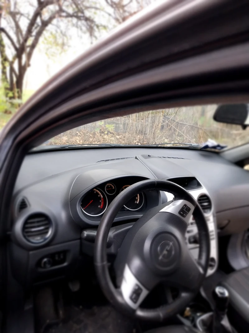 Opel Corsa, снимка 3 - Автомобили и джипове - 52540075