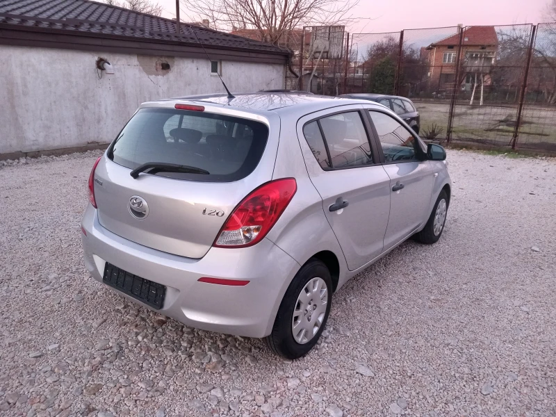 Hyundai I20 13i 85кс климатик, снимка 5 - Автомобили и джипове - 52776304