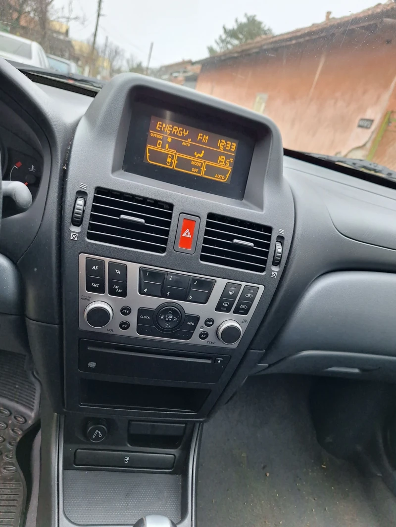 Nissan Almera, снимка 10 - Автомобили и джипове - 52825758