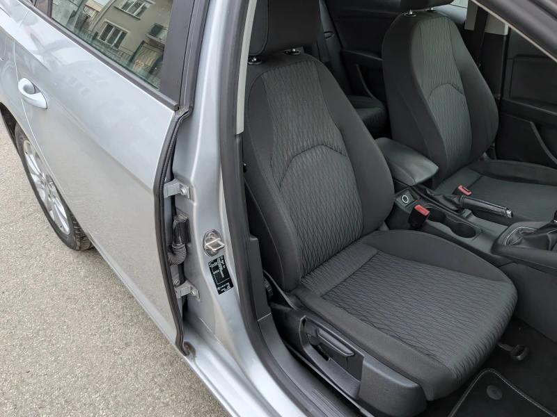 Seat Leon * 1.4TGI* ST* LED* MATRIX* 6СКОРОСТИ* FULL OPTIONA, снимка 13 - Автомобили и джипове - 53480206