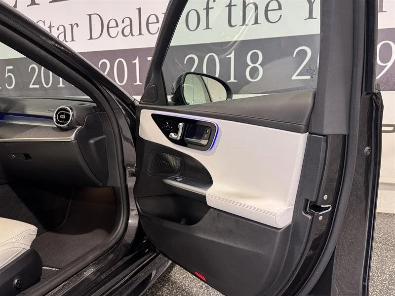 Mercedes-Benz C 300 4MATIC* АвтоКредит* (ЦЕНА ДО БГ), снимка 15 - Автомобили и джипове - 54494937