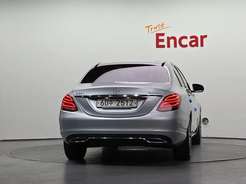Mercedes-Benz C 220 Avantgarde - САМО 30% АВАНС, снимка 4 - Автомобили и джипове - 55986510