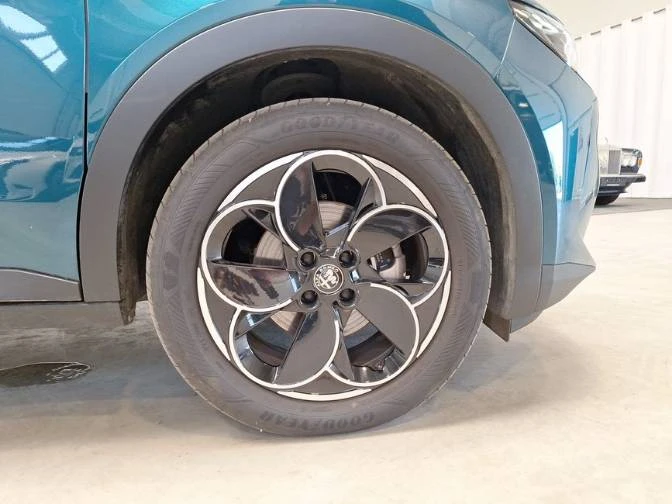 Alfa Romeo Junior 51 kWh LED Keyless | Mobile.bg � ����������� 10