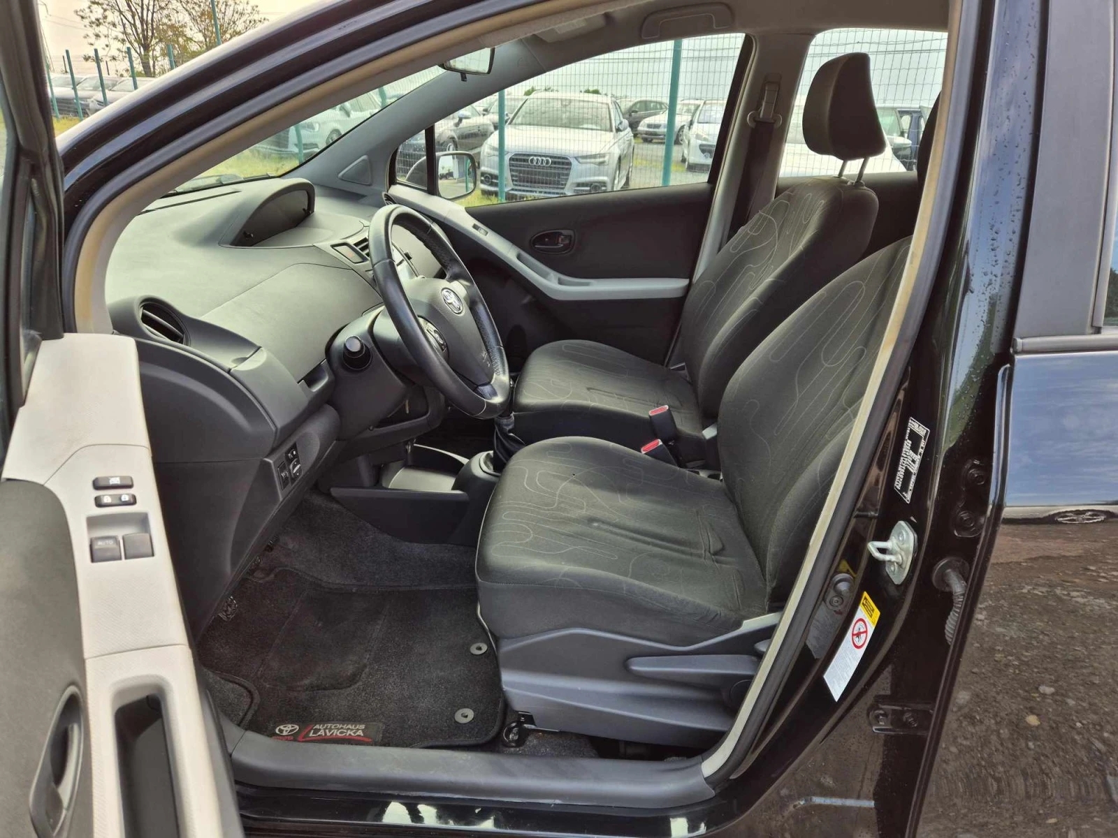 Toyota Yaris 1.0 VVT-i | Mobile.bg — изображение 12