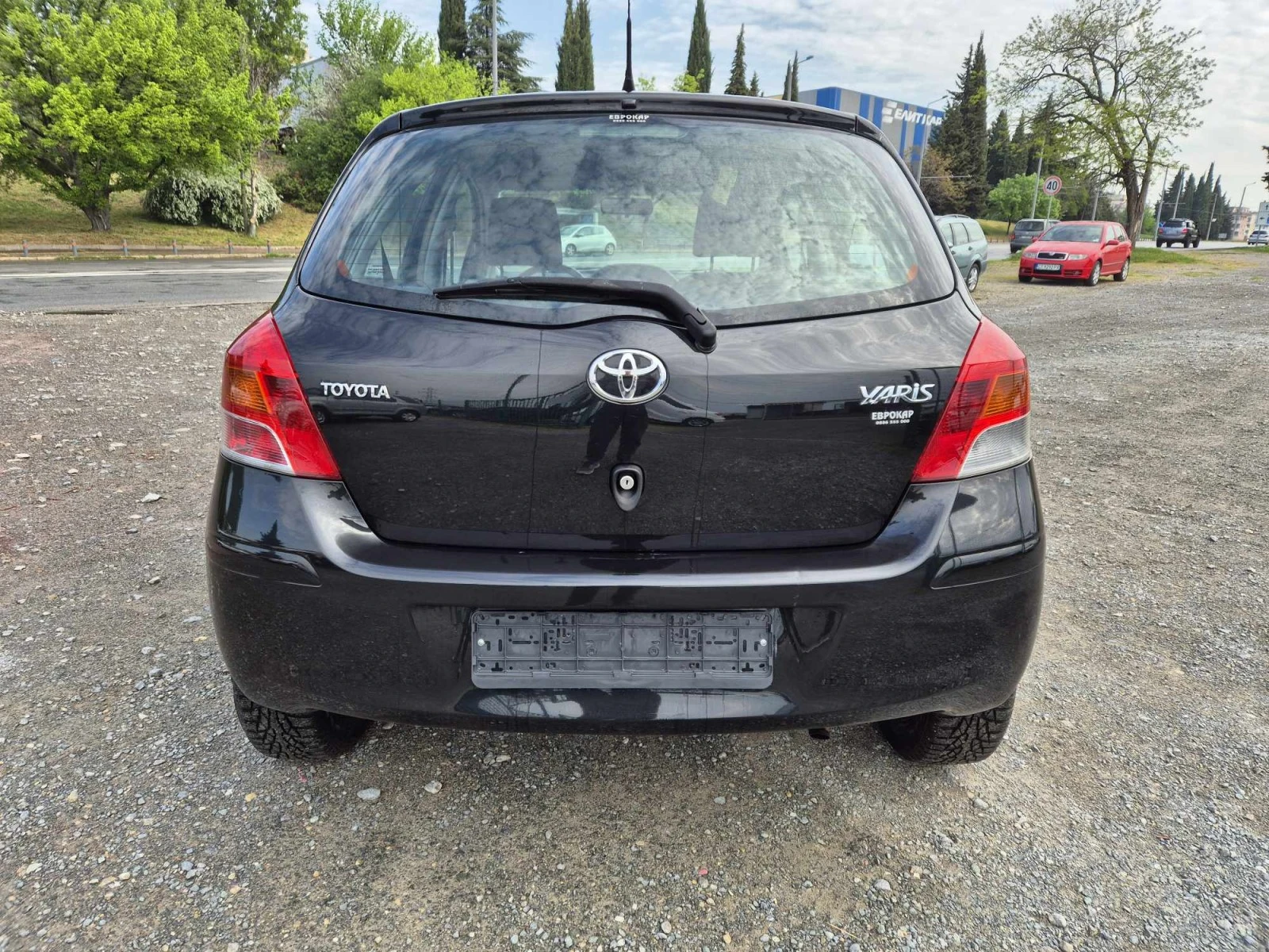 Toyota Yaris 1.0 VVT-i - изображение 4