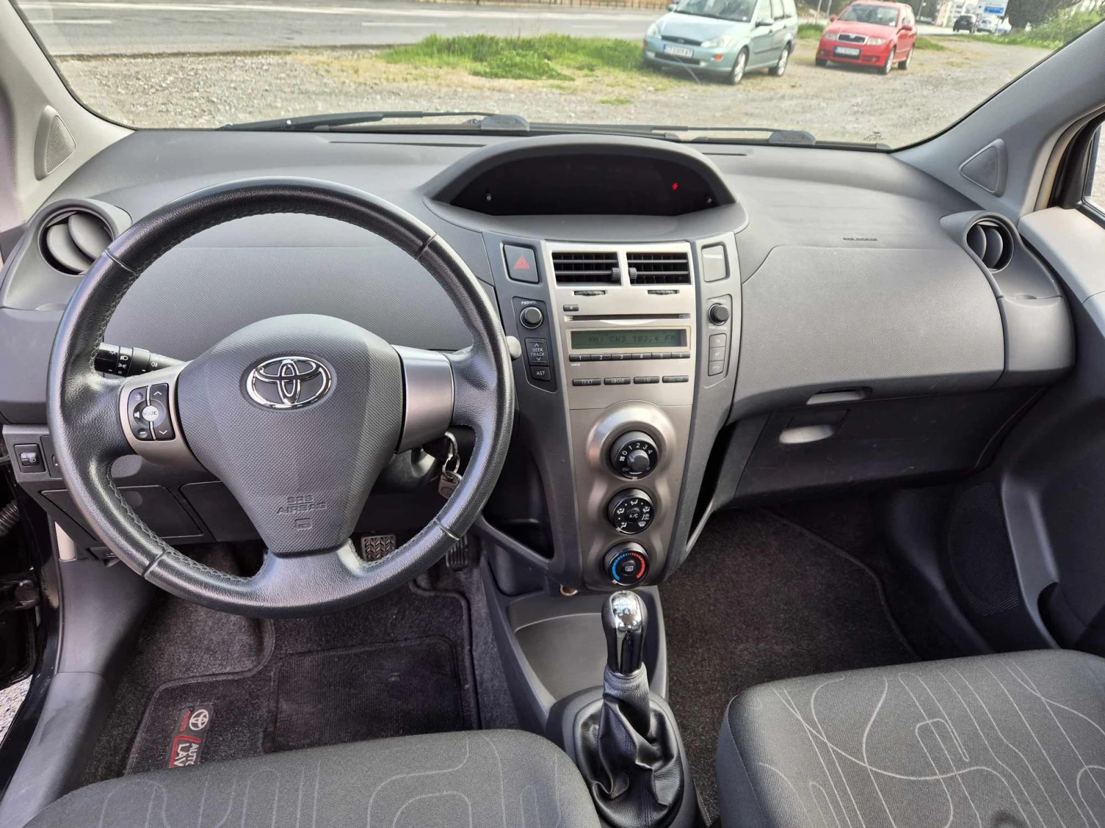 Toyota Yaris 1.0 VVT-i | Mobile.bg — изображение 13