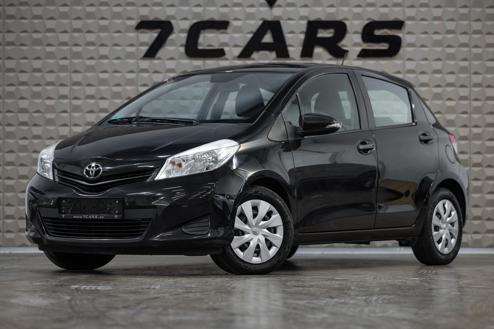 Toyota Yaris 1.3 VVT-i* ГАРАНЦИЯ* ЛИЗИНГ*  - [1] 