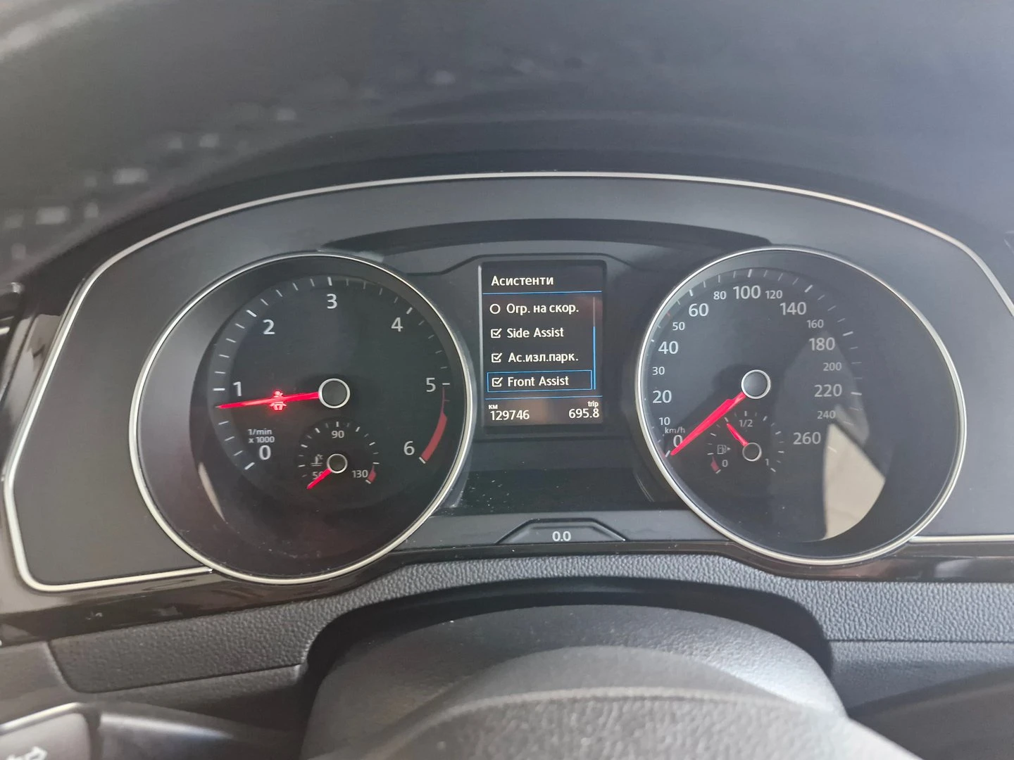 VW Passat Business 2.0 TDI SCR DSG - изображение 9