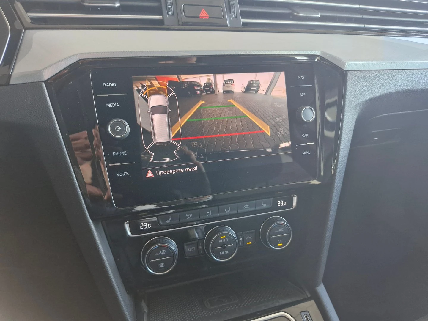 VW Passat Business 2.0 TDI SCR DSG - изображение 10