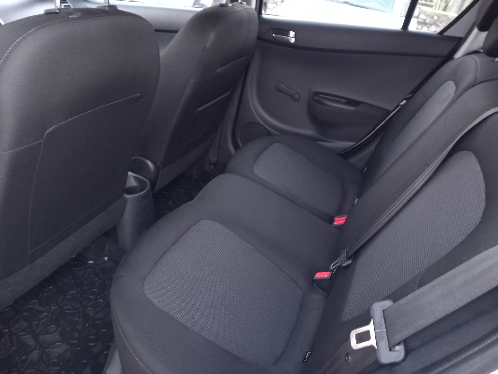 Hyundai I20 13i 85�� �������� | Mobile.bg � ����������� 12