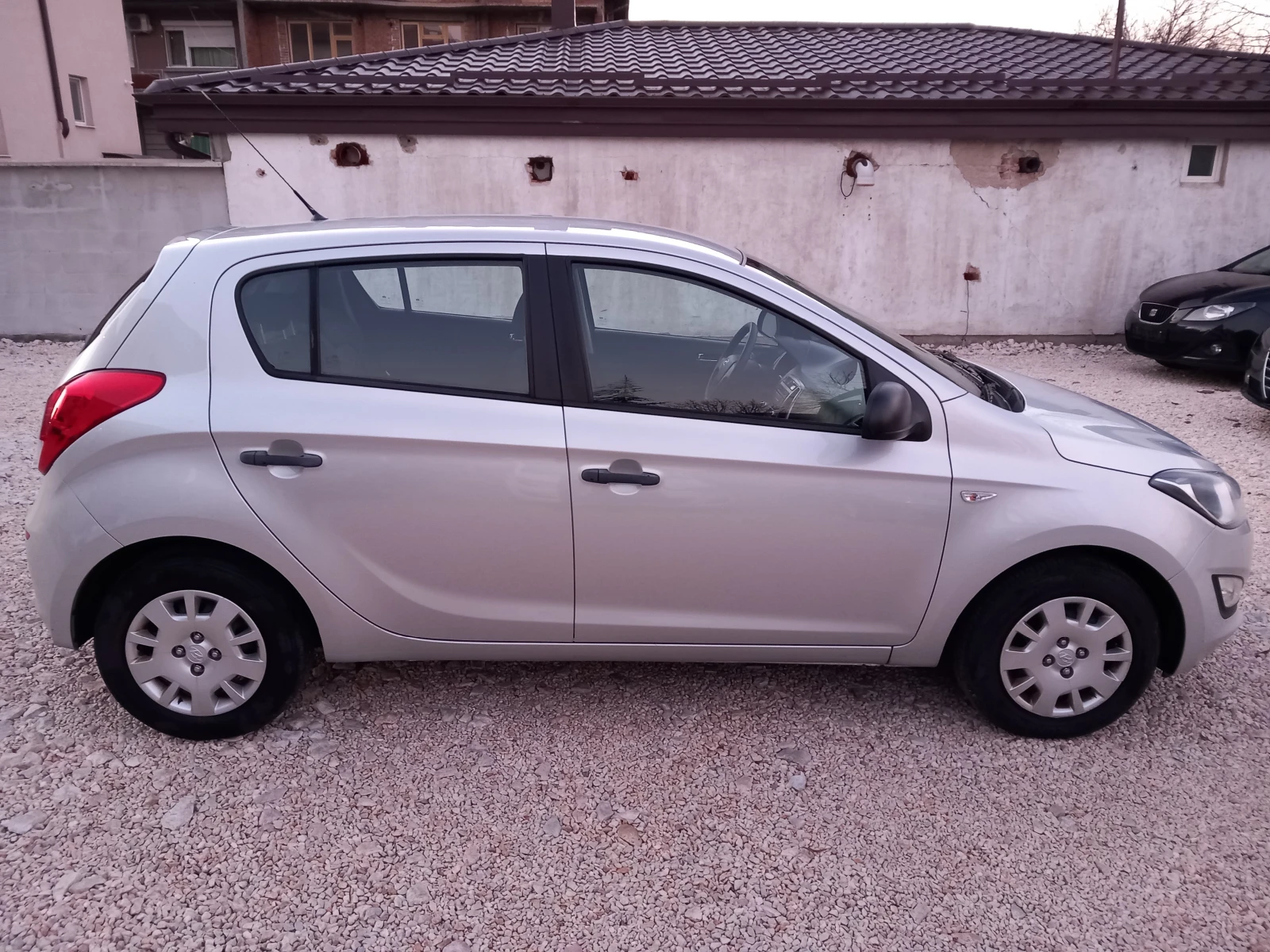 Hyundai I20 13i 85кс климатик - изображение 6