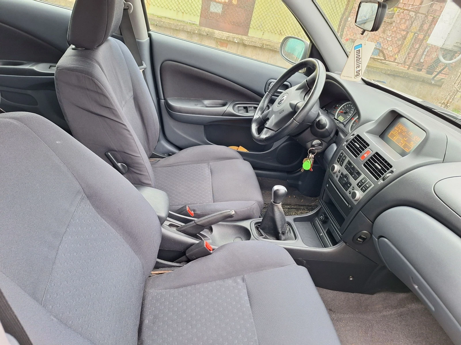 Nissan Almera  - изображение 5