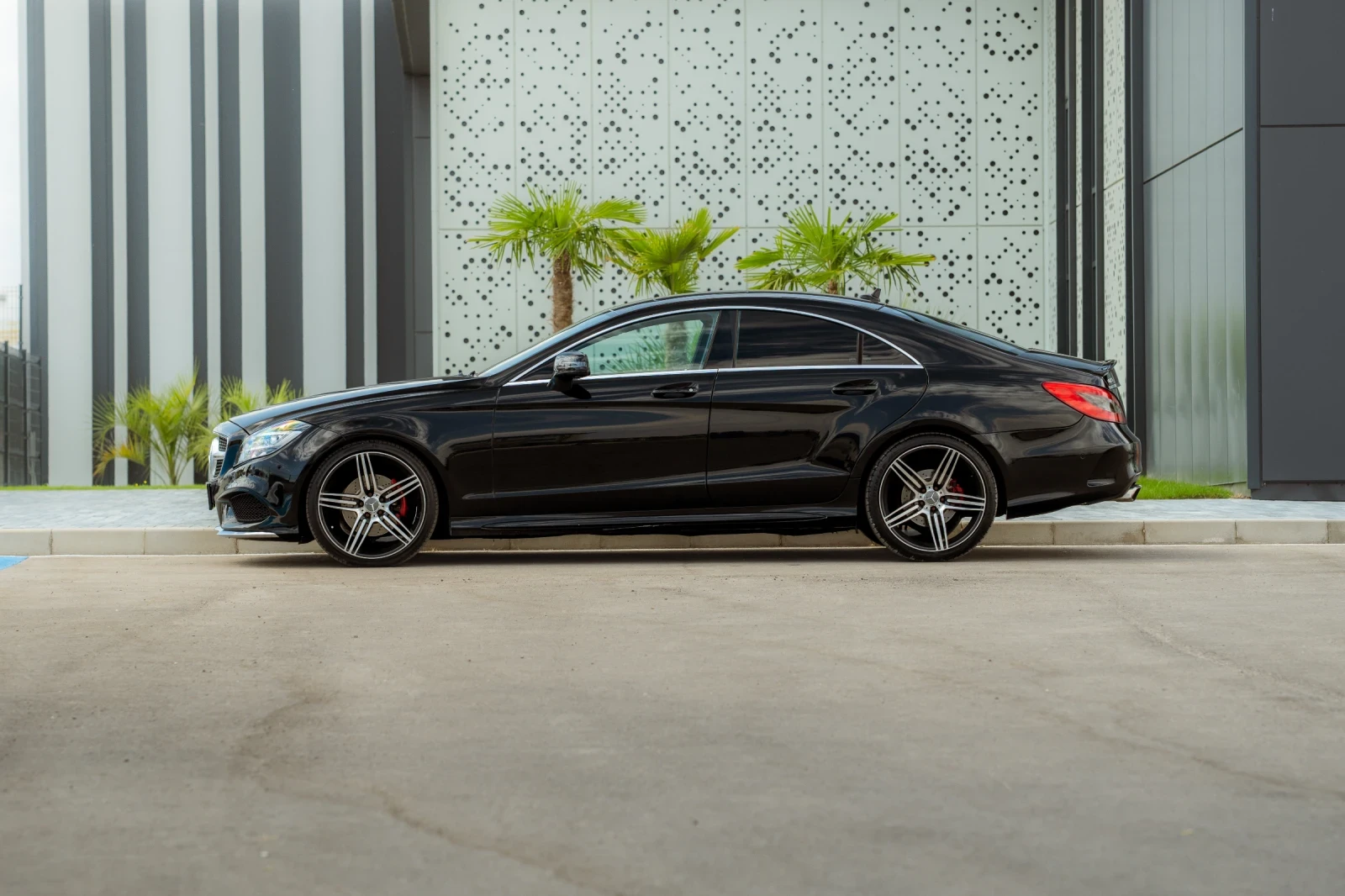 Mercedes-Benz CLS 350 CDI AMG Line - изображение 3