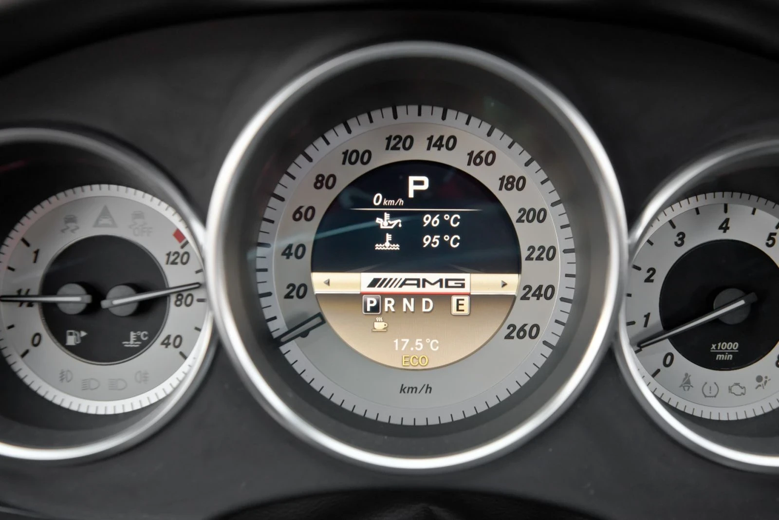 Mercedes-Benz CLS 500, снимка 17 - Автомобили и джипове - 53978876