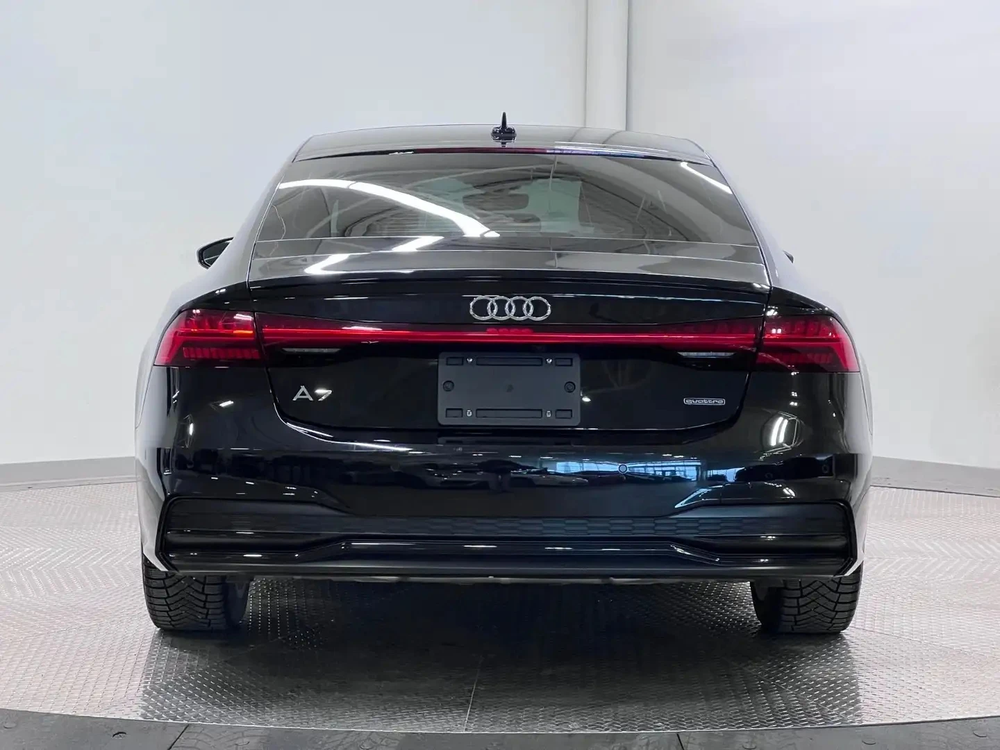 Audi A7 B&O* Обдухване* 360Камера* Пълна Сервизна История*, снимка 6 - Автомобили и джипове - 53991206