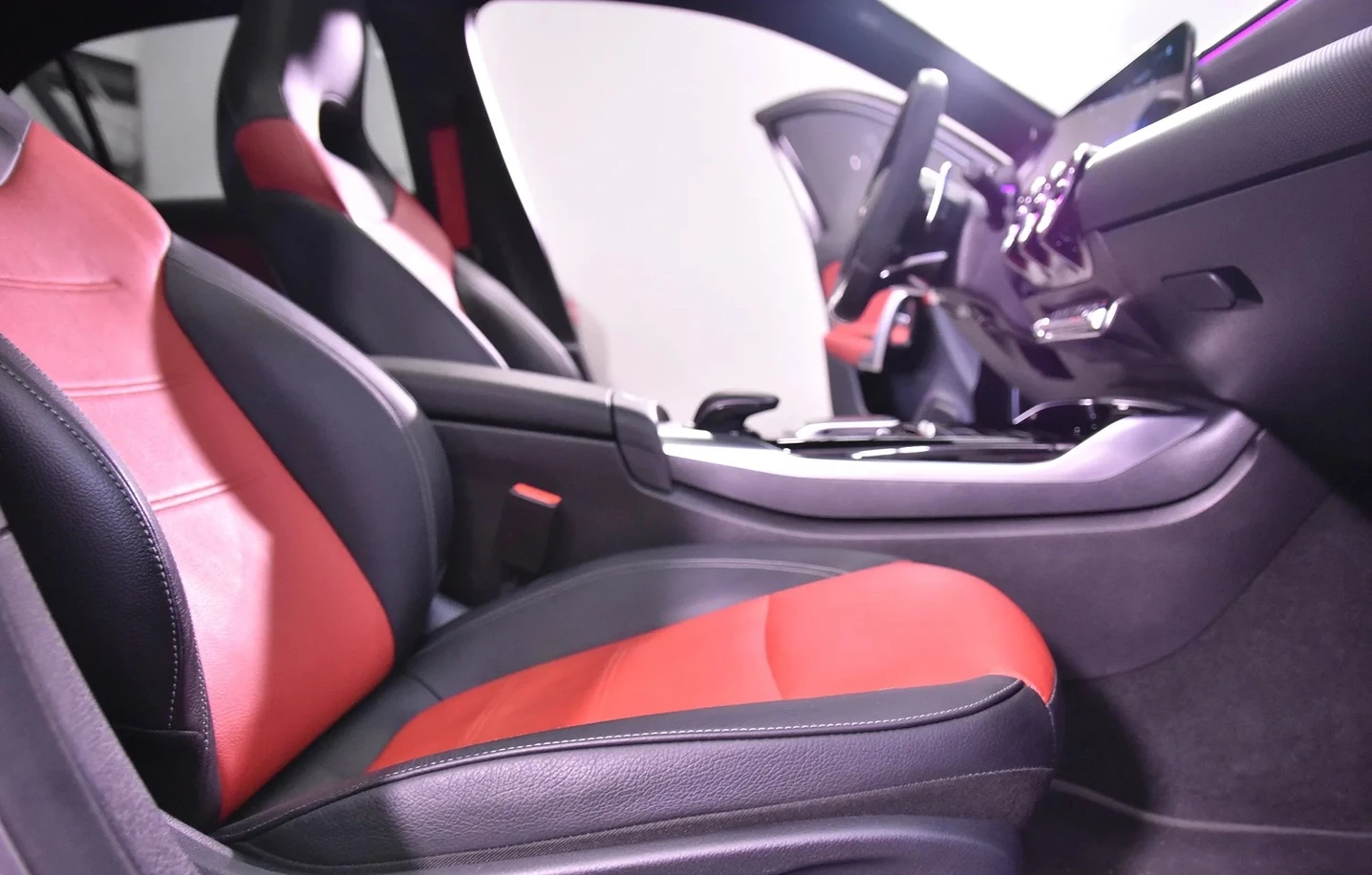 Mercedes-Benz A45 AMG S 4MATIC+ , снимка 6 - Автомобили и джипове - 54203432