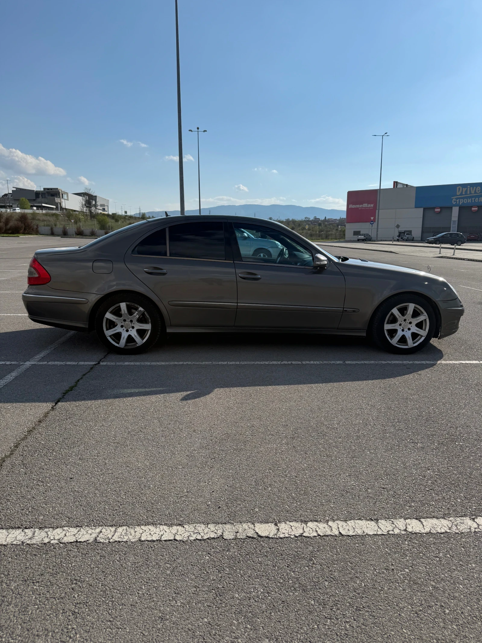 Mercedes-Benz E 220, снимка 7 - Автомобили и джипове - 54240608