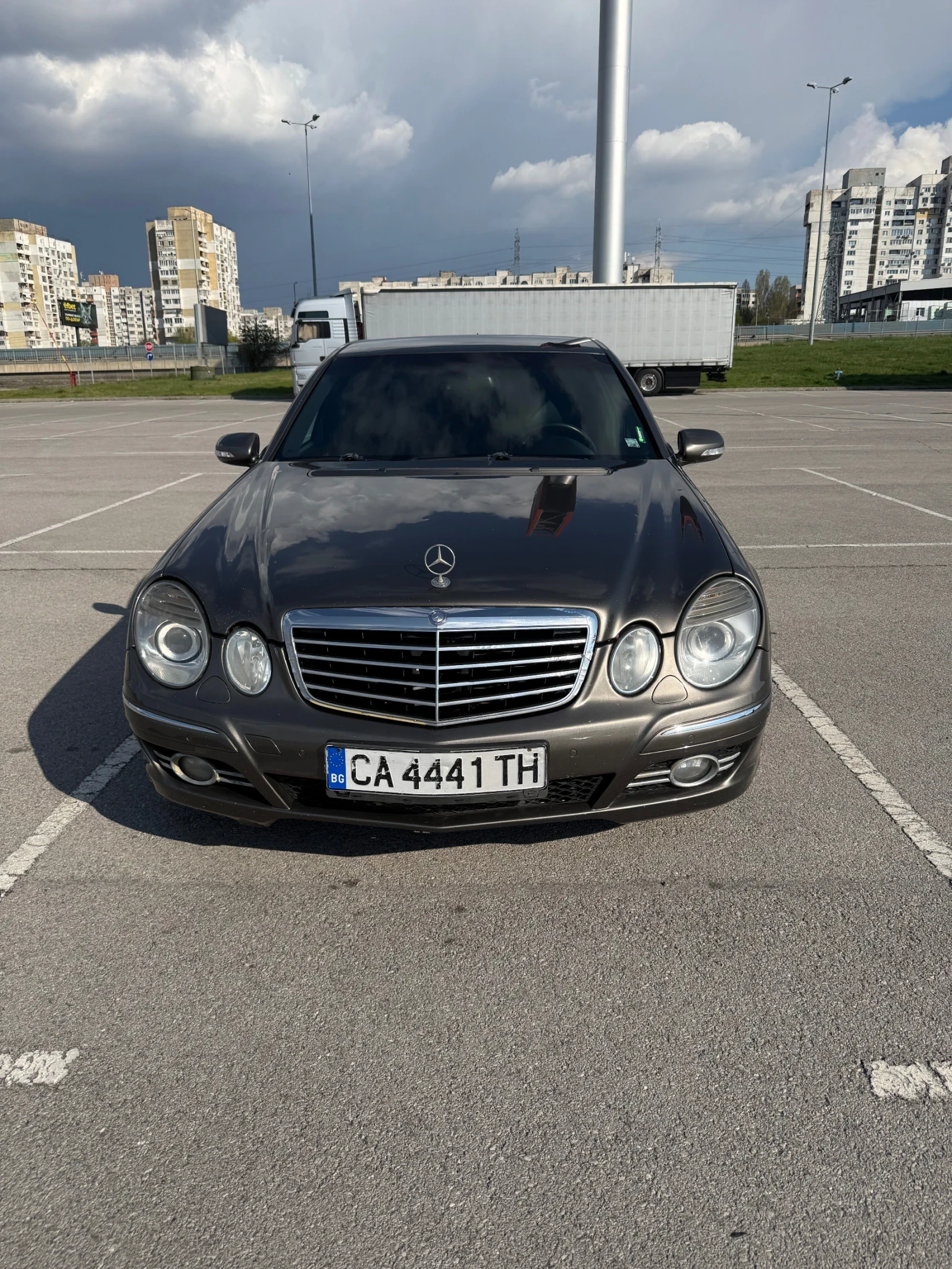 Mercedes-Benz E 220