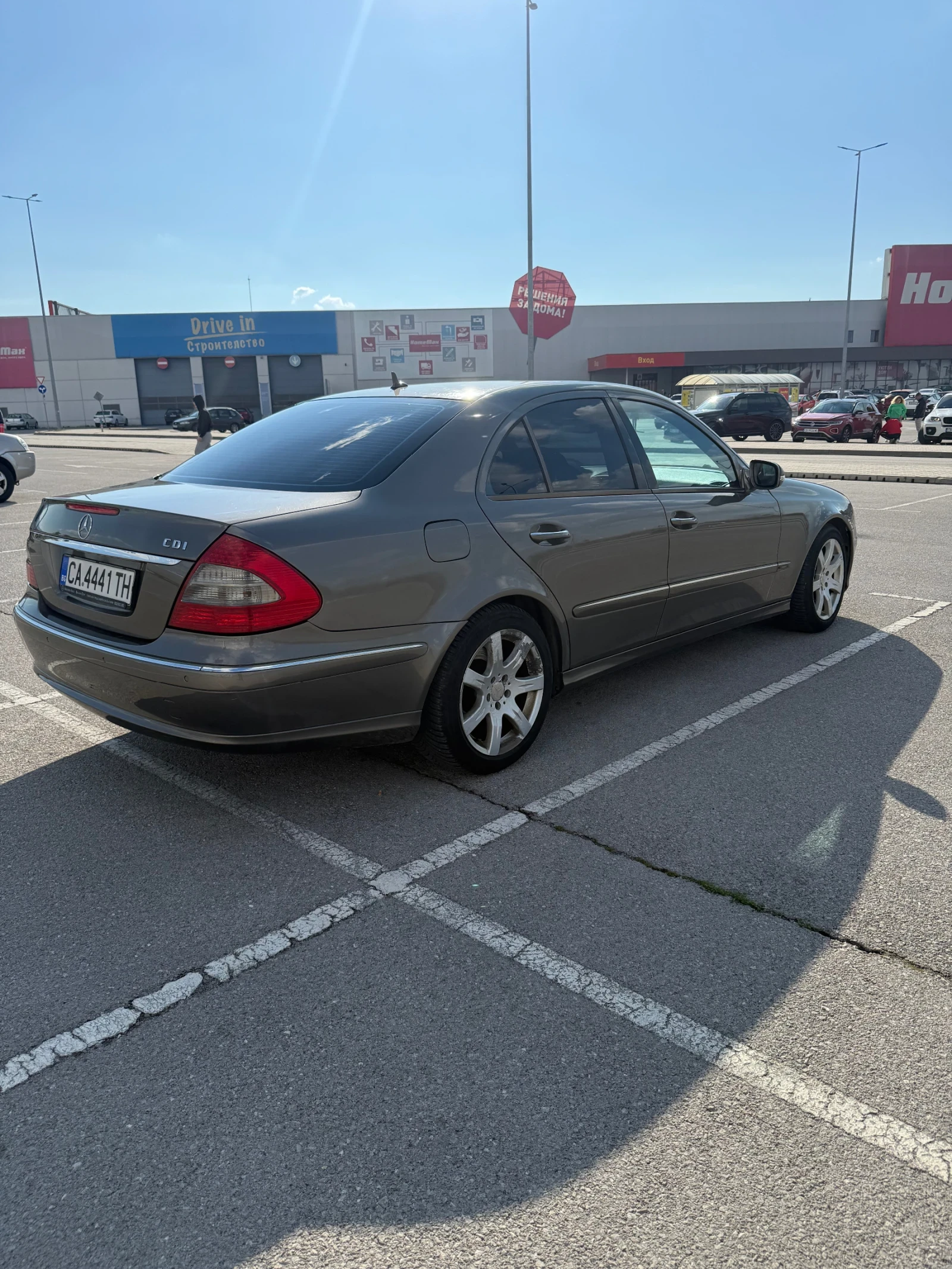 Mercedes-Benz E 220, снимка 6 - Автомобили и джипове - 54240608