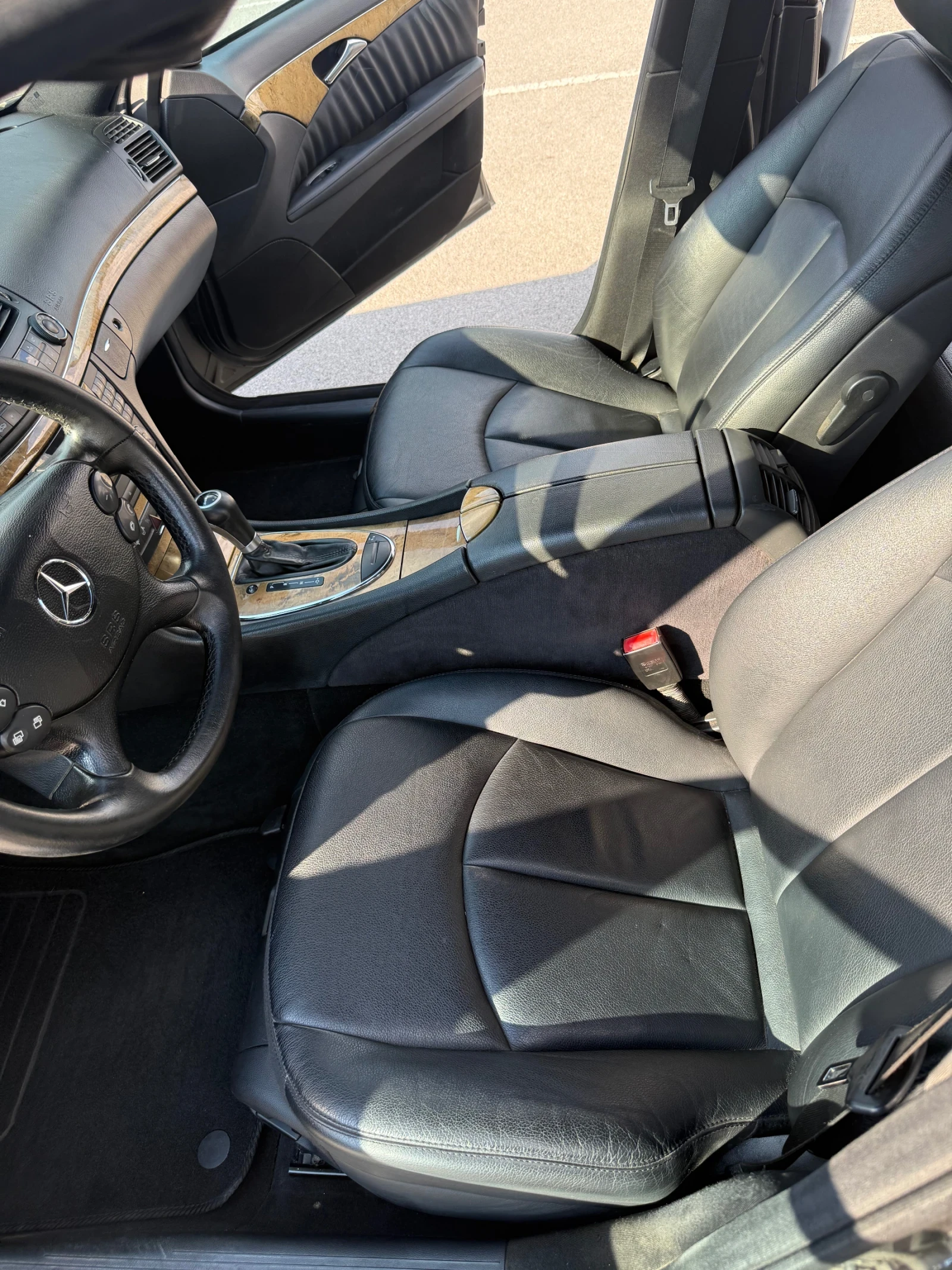 Mercedes-Benz E 220, снимка 9 - Автомобили и джипове - 54240608