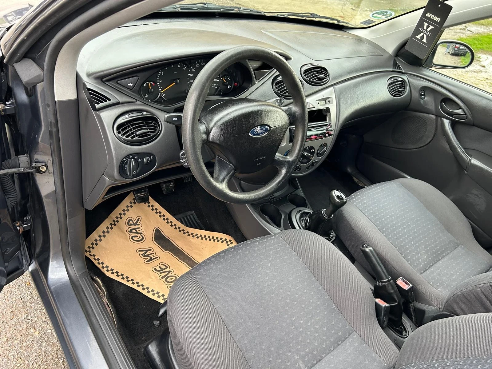 Ford Focus 1.6i, снимка 6 - Автомобили и джипове - 54243920